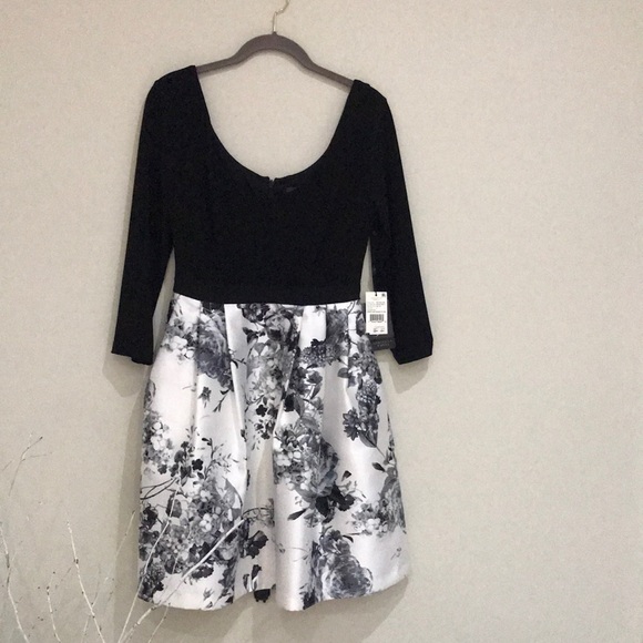 Beautiful dress‎ - Picture 1 of 4